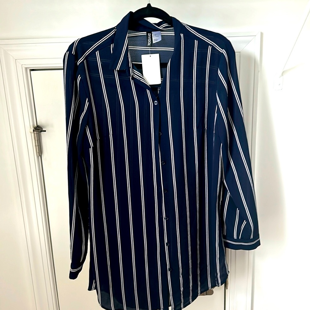 H&M navy pinstripe blouse Size 6